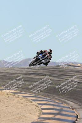 media/Dec-07-2025-CVMA (Sun) [[3e7d2de5dc]]/Race 7-Formula Lightweight Twins Shootout/